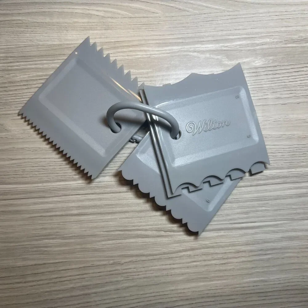 Wilton Small Icing Comb Set - 4 Pieces and Storage Ring